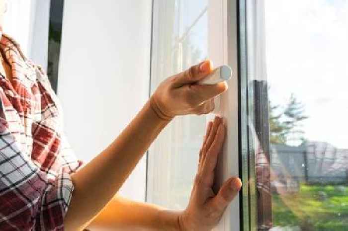 UK households issued warning to keep windows and doors shut from 10am to 3pm