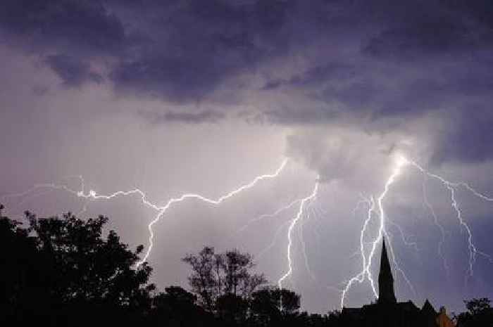 Surrey thunderstorm warning extends for 11 hours with Met Office forecasting thunder and lightning
