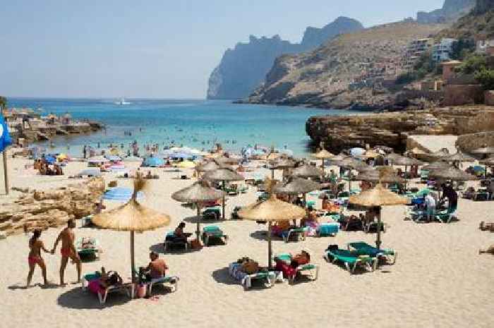 UK holidaymakers face 'extreme risk' in two Spanish islands amid high temperatures