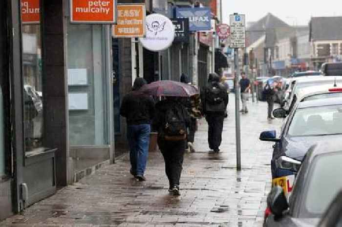Met Office updates weather warning as rain and thunder to batter Wales