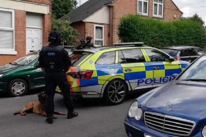 Armed police descend on Leicester street after gun alert
