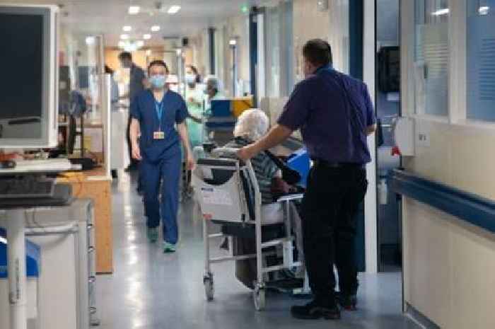 The 'very painful' symptom which could be a sign of new Covid variant as hospital cases surge