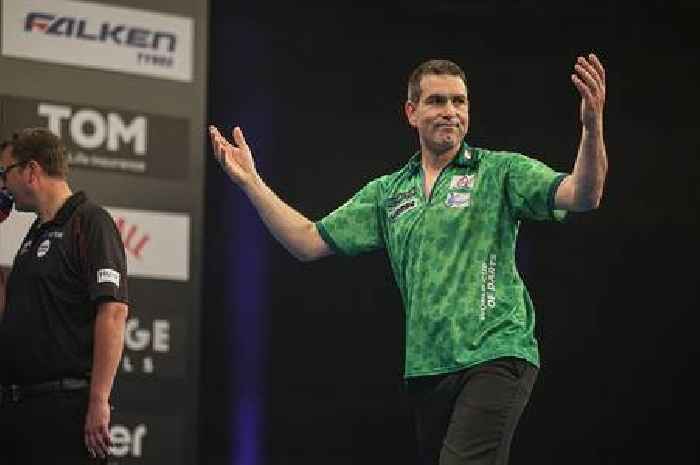 Darts star slams heat on World Cup stage in Frankfurt as he fires drop warning over sweltering oche