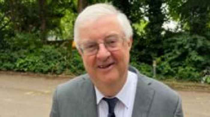 Modd delio â phryderon unoliaethwyr am y Wyddeleg - Drakeford
