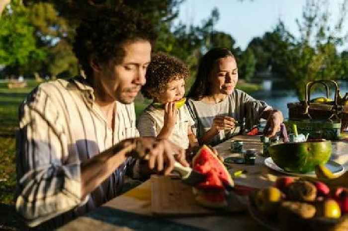 Weight loss doctor says 'smart change' cuts 500 calories a day without eating less