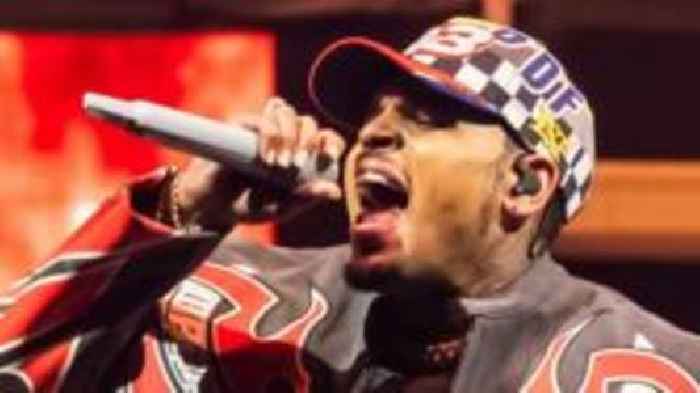 Chris Brown starts UK tour as court hearing looms