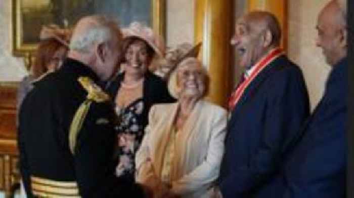 'I wish dad was knighted before he had dementia', says son of rugby league pioneer