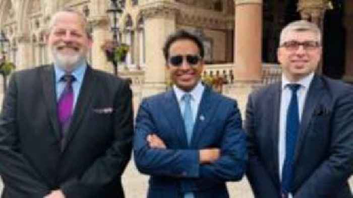 Musk-style Doge team starts work at council