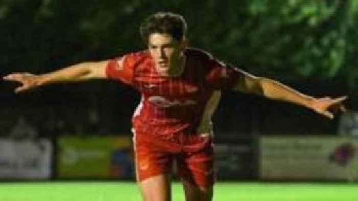 Prolific Warren eager to take on Bolton challenge