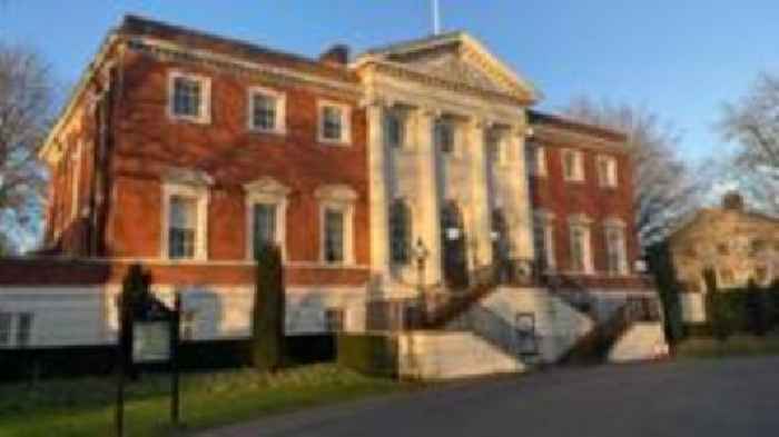 Council could face £1,100 per day  advisers bill