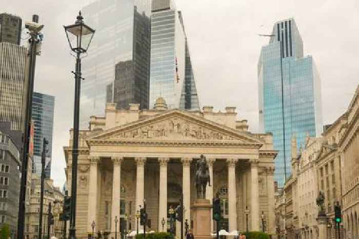 FTSE 100 shrugs off Israel-Iran strikes