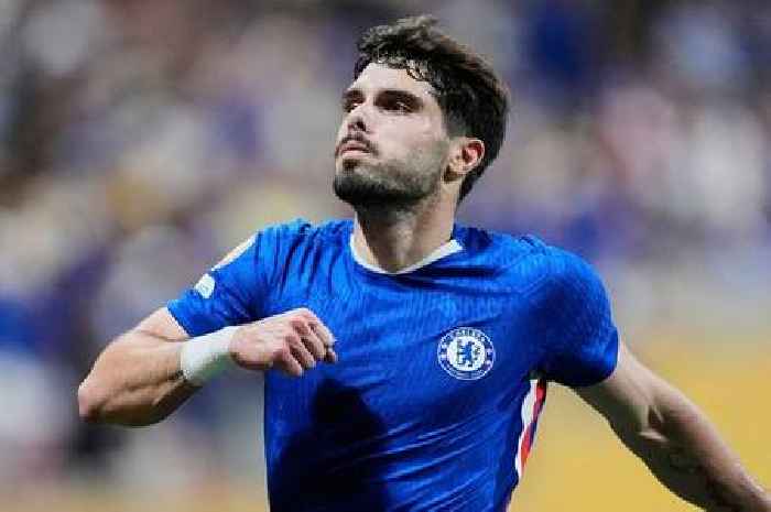 What Pedro Neto did to Nicolas Jackson as Noni Madueke delivers clear Chelsea transfer message