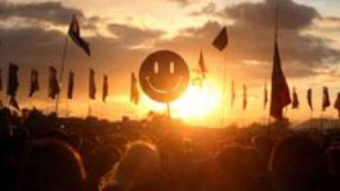 Will the warm weather last for Glastonbury Festival?