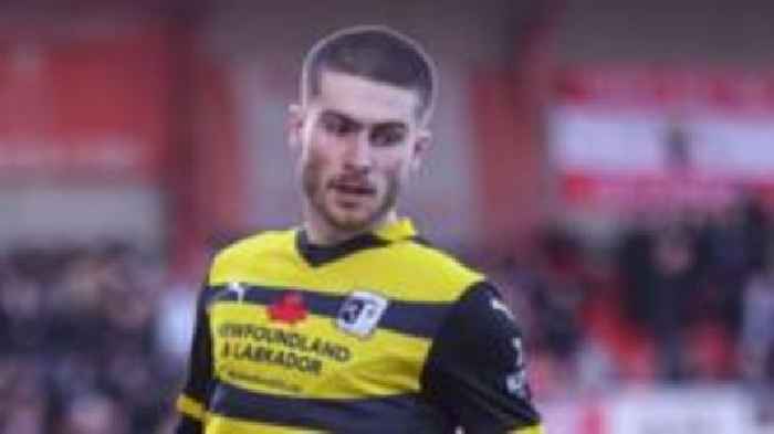 Rotherham sign Barrow midfielder Spence