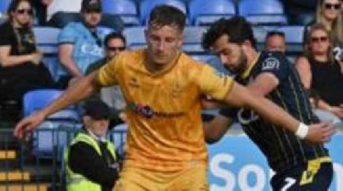 Fleetwood sign Sutton striker Davies