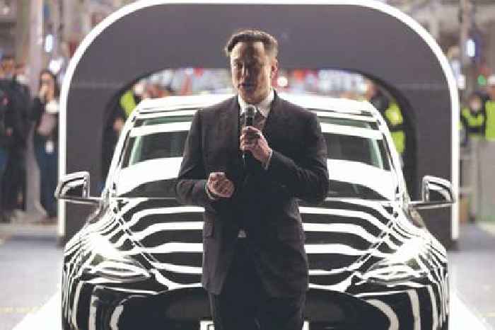 Just how much trouble is Elon Musk causing Tesla? 