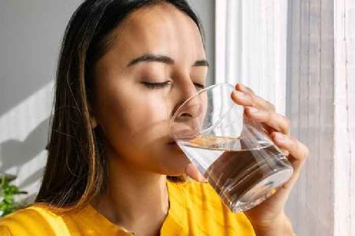 Doctor recommends 'natural sedative' drink to stop night time cravings