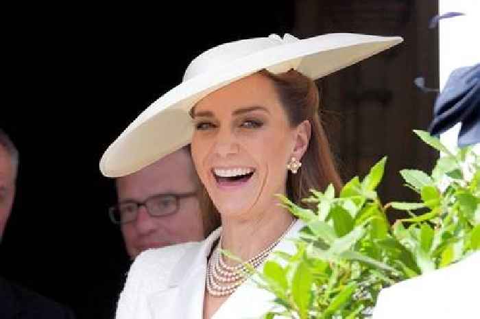 Kate Middleton 'snubs' Prince William for joke with pal at Garter Day