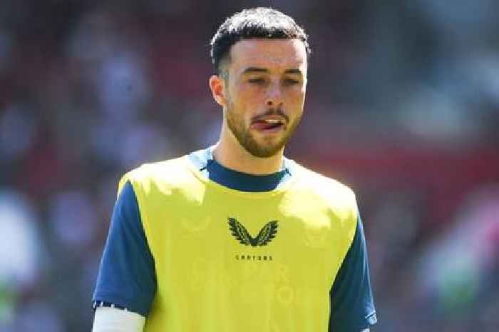 Leicester City 'weighing up' transfer for Leeds United man with £1.5m release clause