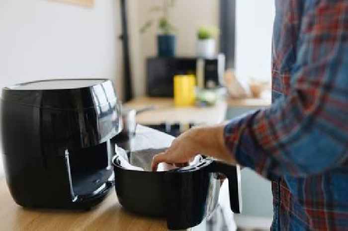 Stop scrubbing air fryers as the grease melts off with 2 natural items in 15 minutes