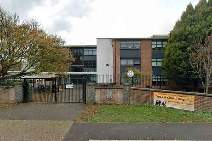 Kent teacher who sent pupil highly ‘disturbing’ messages ‘while addicted to ketamine’ banned