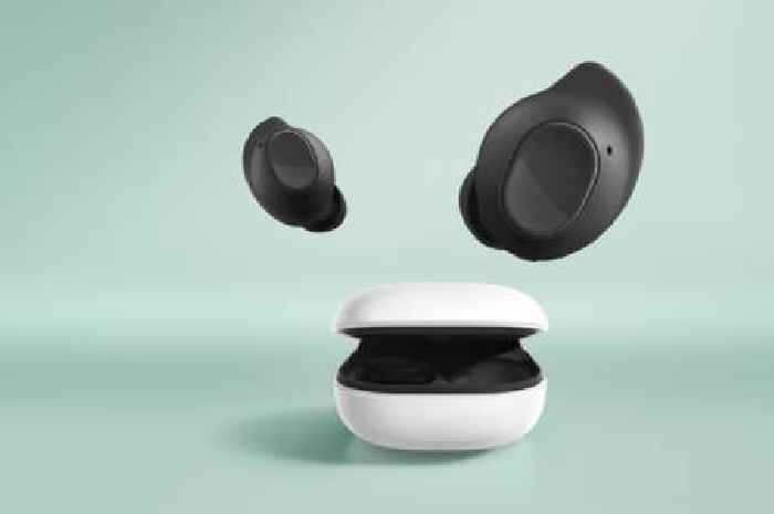Samsung earbuds with 'great' base and battery life slashed by £30 to just £69
