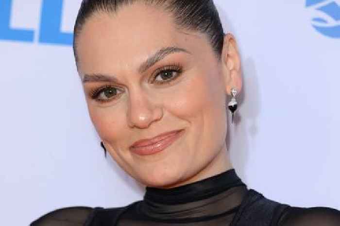 Jessie J promises to ‘beat’ breast cancer in a speech at Summertime Ball