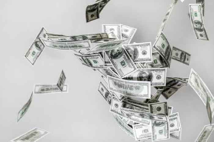 Dollar under pressure as investors grow wary of US assets