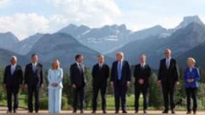 Watch: A trade deal, a family photo and the Middle East - Trump's short G7