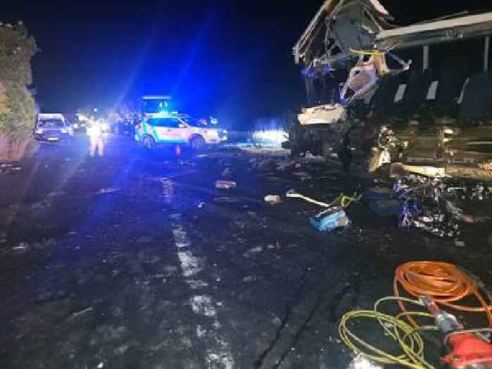 News24 | KZN crash between bus, truck claims 12 lives