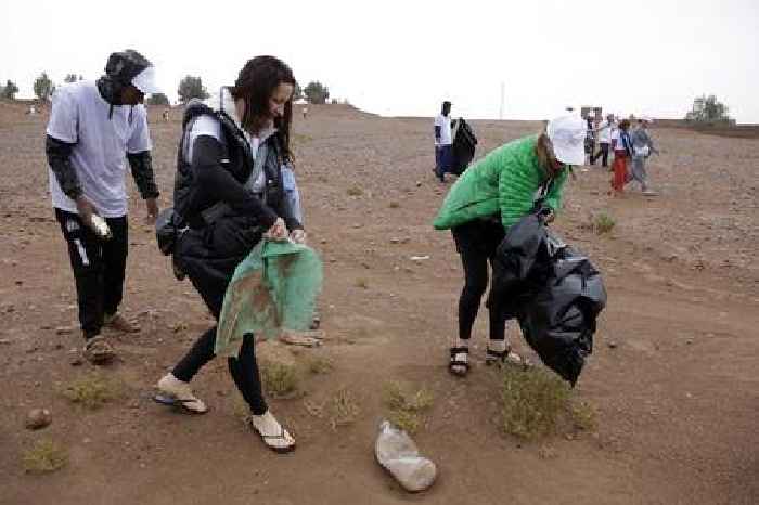 News24 Business | Morocco volunteers on Sahara clean-up mission