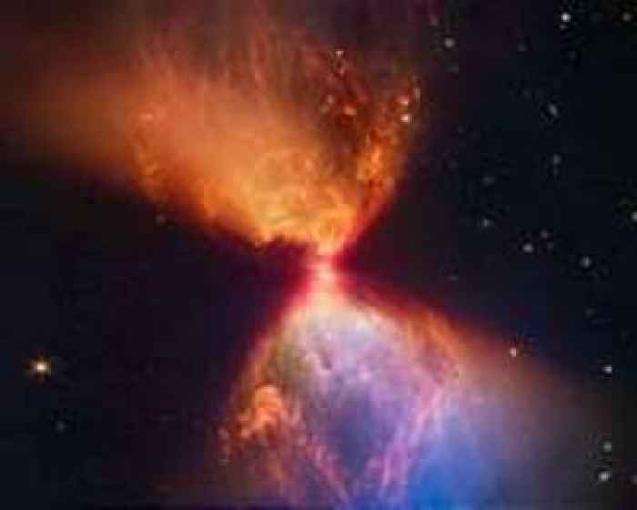 Detection of ancient water ice suggests interstellar origins predating the Sun