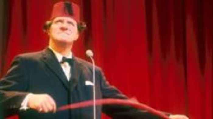 Tommy Cooper's magic robe to go under the hammer