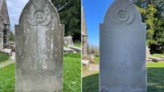 Volunteers restore grave of Napoleonic war veteran