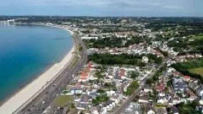 Change to frequency of lifestyle survey criticised