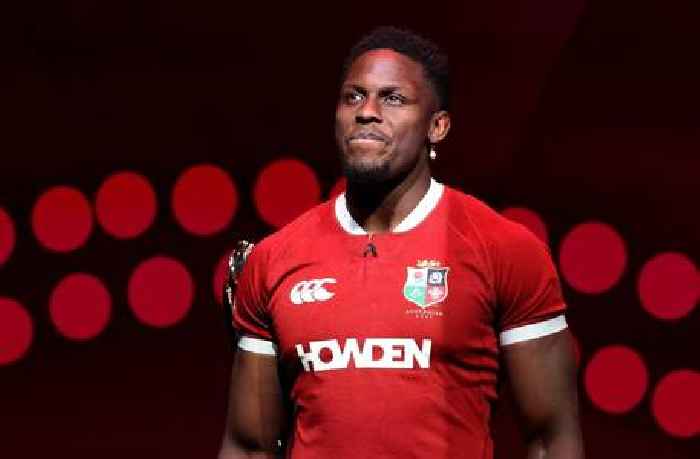 Six Nations look to lure Sky by bundling TV rights with Lions