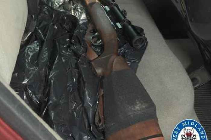 Two arrested after sawn-off shotgun and a rifle found in car