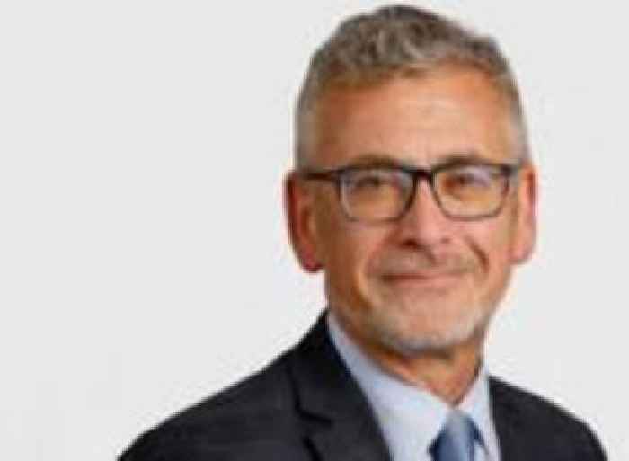 Dundee University bosses quit after damning report into financial collapse