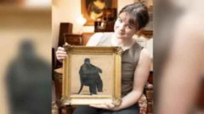'Fattest man' picture goes to auction