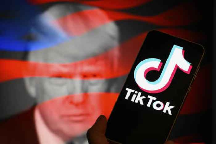 ‘Brazenly Illegal’: Conservatives Lash Out at Trump for Executive Order Sidestepping TikTok Ban
