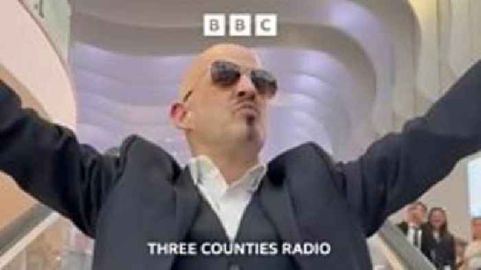 Fans mistake bald Beds dad for hip hop star