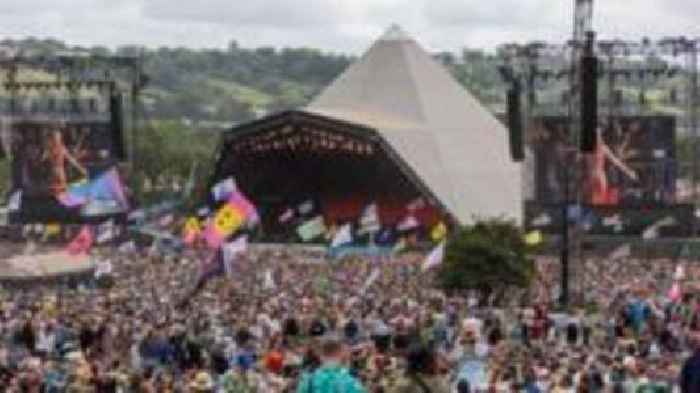 Headlines: Giant peace sign and a tech amnesty