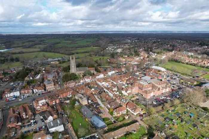 Nearly 45m of double yellow lines to be painted in picturesque Kent village