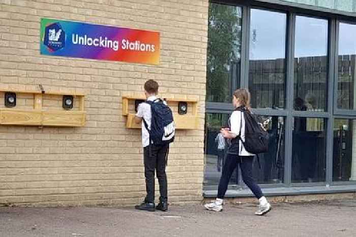 Portishead secondary bans mobiles during the school day