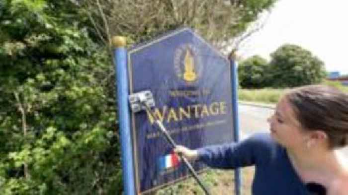 Teenagers make town's signs clean and 'cutesy'