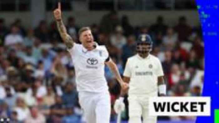 'Jaiswal is gone!' - Carse gets early wicket to put pressure on India