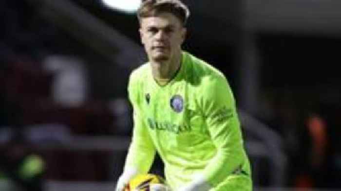 Barnsley sign QPR goalkeeper Cooper