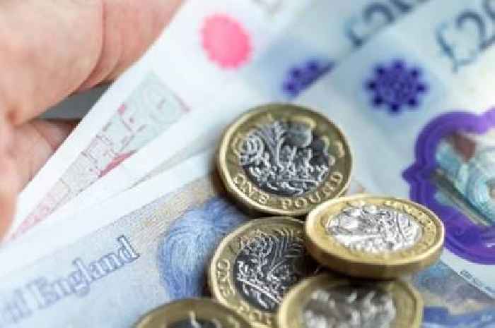 Millions of workers issued blow over new free £600 payments from HMRC