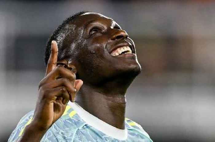Chelsea 'in talks' over Randal Kolo Muani transfer as Bayern Munich threaten Enzo Maresca plan