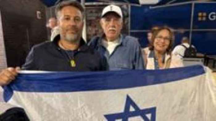 First evacuation flight from Israel lands in the UK
